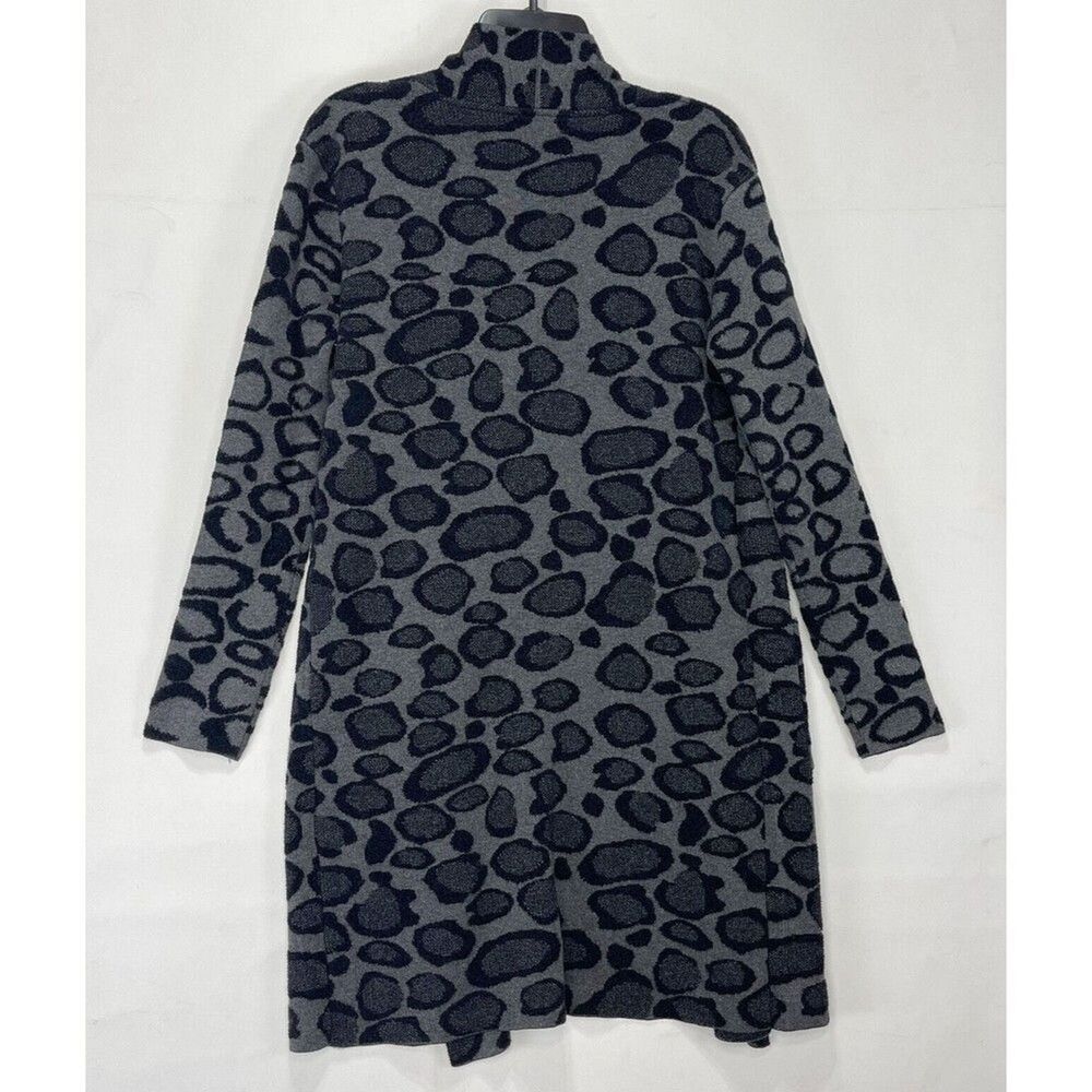 Women’s Cardigan Open Front Size M Gray Leopard Print Knit Pocked Sweet Romeo - Picture 3 of 16